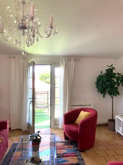 Superbe Appartement De Caractere Au Calme Aigues-Mortes Exteriér fotografie